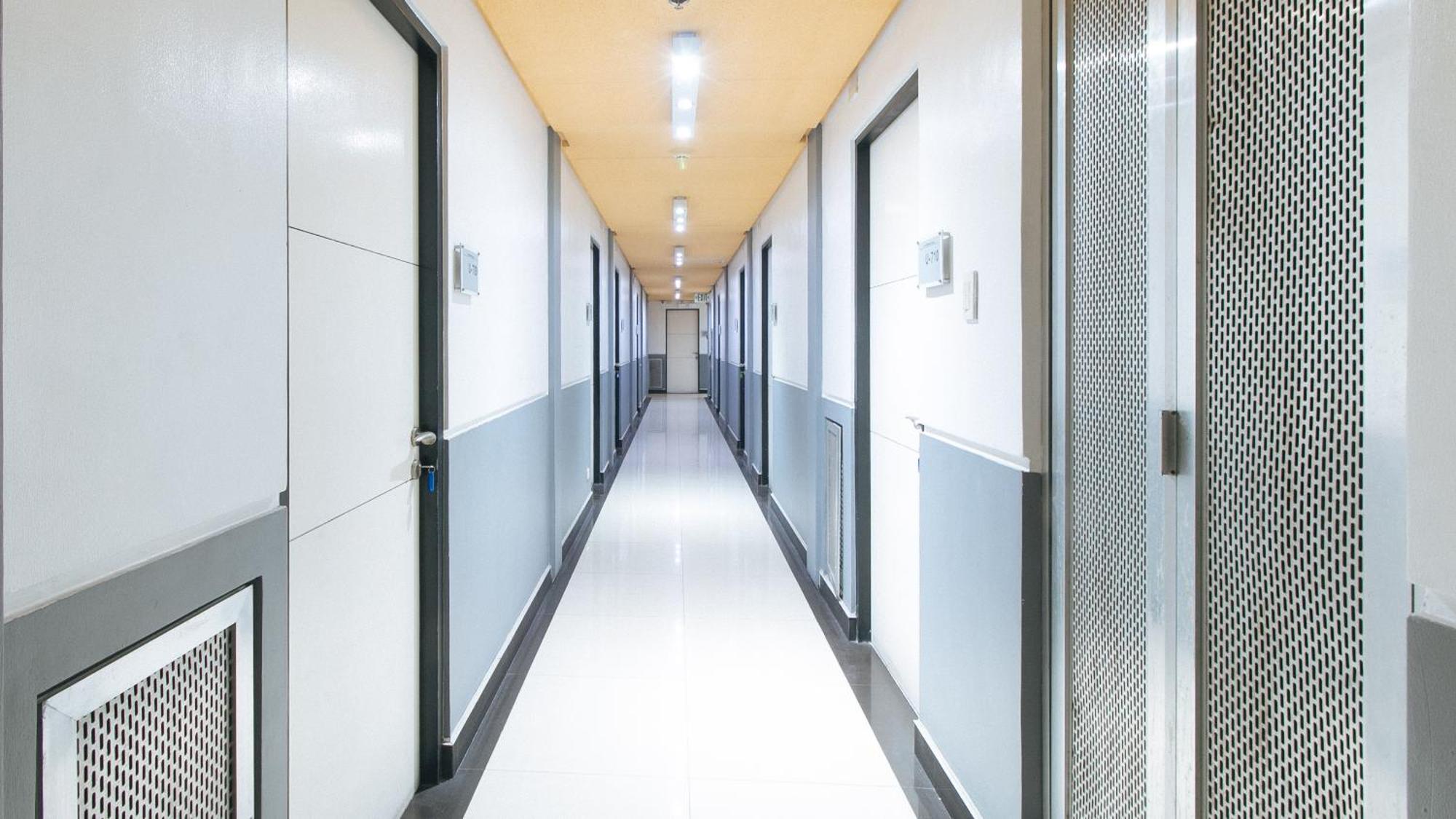 Reddoorz Plus At Banawe Quezon City Exterior photo