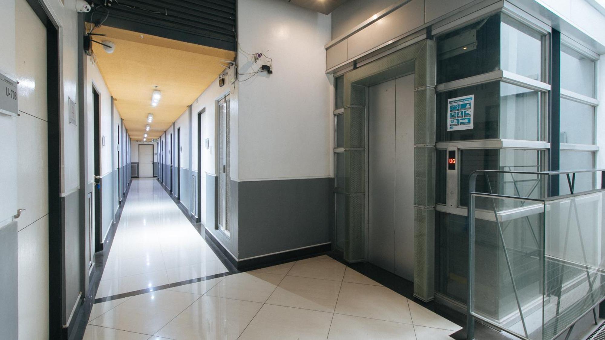Reddoorz Plus At Banawe Quezon City Exterior photo