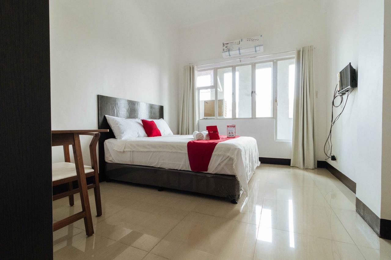 Reddoorz Plus At Banawe Quezon City Exterior photo